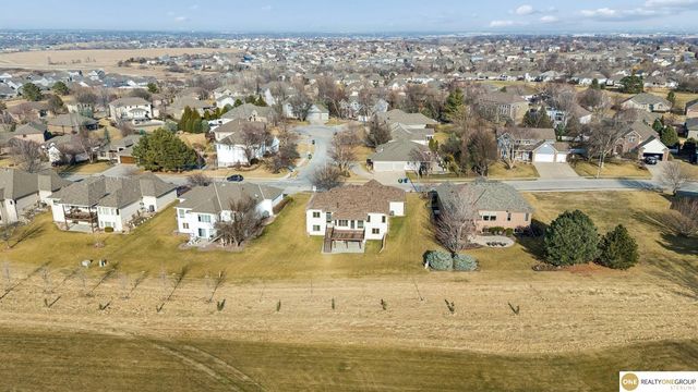 9804 S 176 Avenue, Omaha, NE 68136