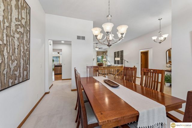 9804 S 176 Avenue, Omaha, NE 68136