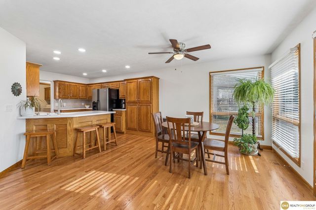 9804 S 176 Avenue, Omaha, NE 68136