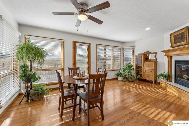 9804 S 176 Avenue, Omaha, NE 68136