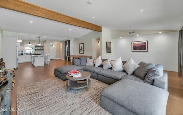 5109 N 33RD Street, Phoenix, AZ 85018