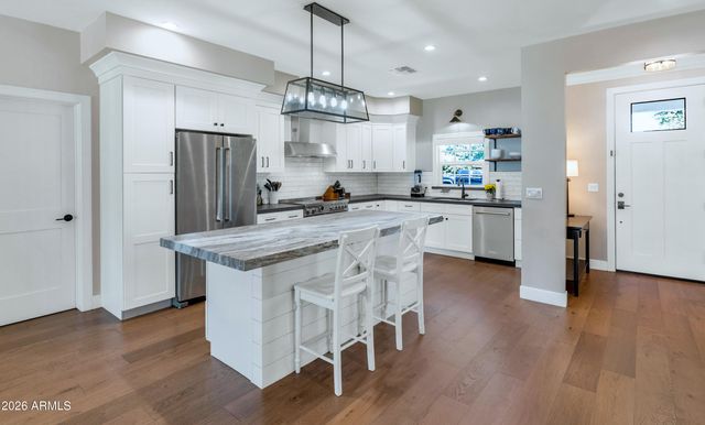 5109 N 33RD Street, Phoenix, AZ 85018