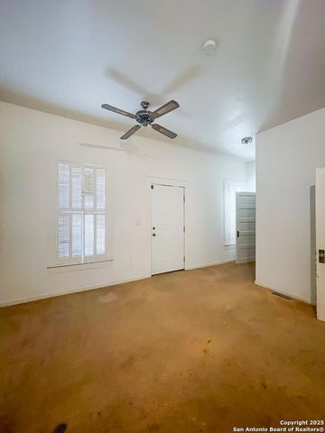 911 N Madison Ave, Beeville, TX 78102