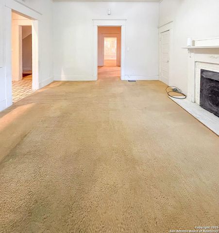 911 N Madison Ave, Beeville, TX 78102