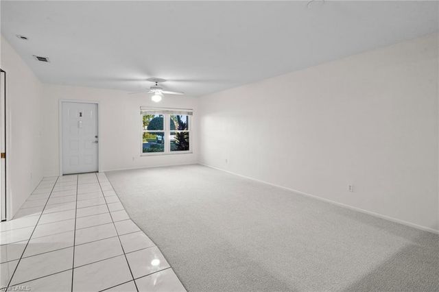 8302 Charter Club CIR 6, Fort Myers, FL 33919