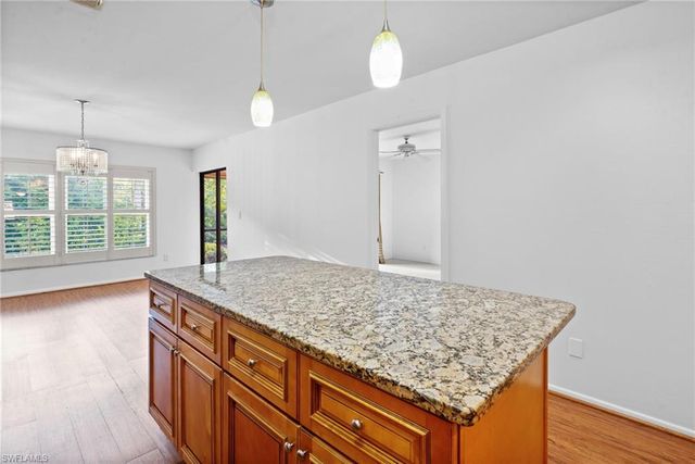 8302 Charter Club CIR 6, Fort Myers, FL 33919