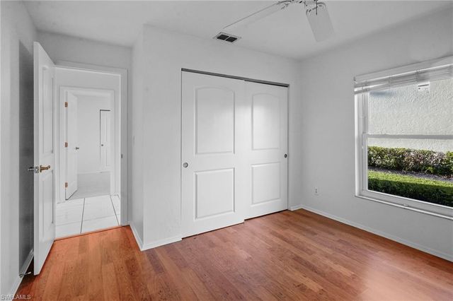8302 Charter Club CIR 6, Fort Myers, FL 33919