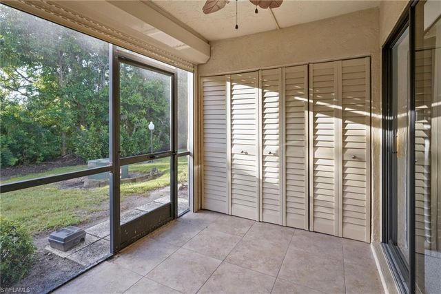 8302 Charter Club CIR 6, Fort Myers, FL 33919
