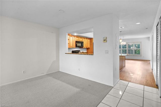 8302 Charter Club CIR 6, Fort Myers, FL 33919
