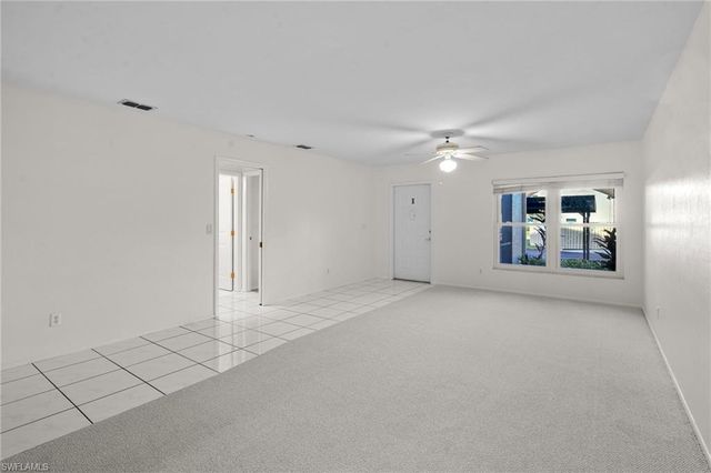8302 Charter Club CIR 6, Fort Myers, FL 33919
