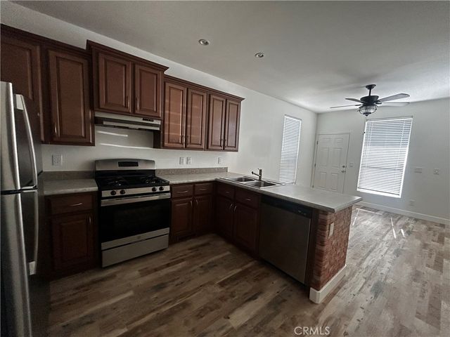 1490 E 6th St 9, Beaumont, CA 92223