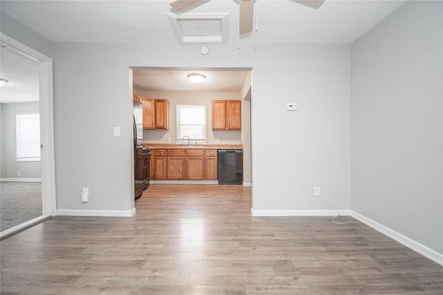 911 Frazier Avenue, Des Moines, IA 50315