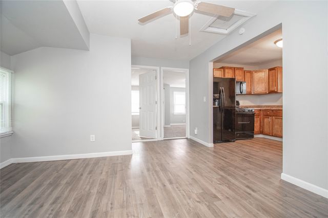 911 Frazier Avenue, Des Moines, IA 50315