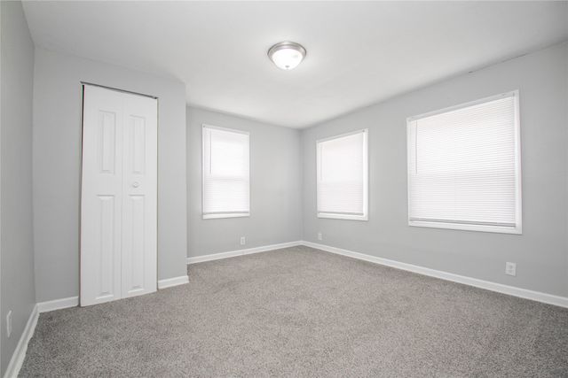 911 Frazier Avenue, Des Moines, IA 50315