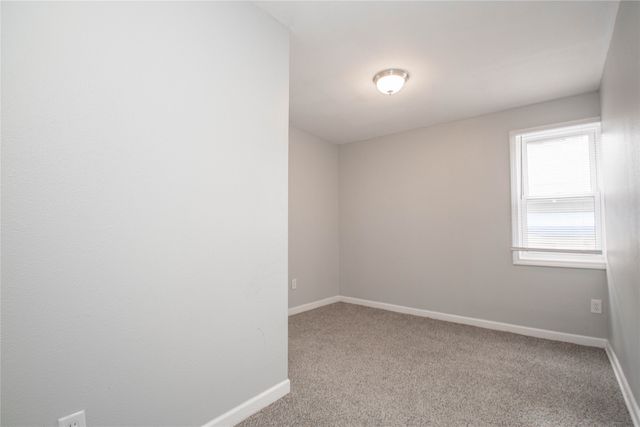 911 Frazier Avenue, Des Moines, IA 50315