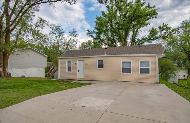 911 Frazier Avenue, Des Moines, IA 50315