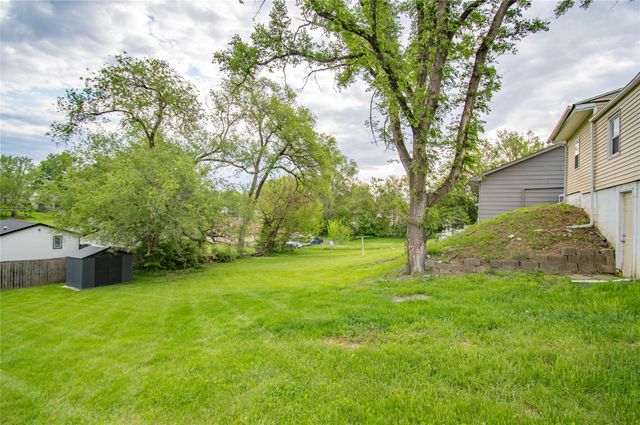 911 Frazier Avenue, Des Moines, IA 50315