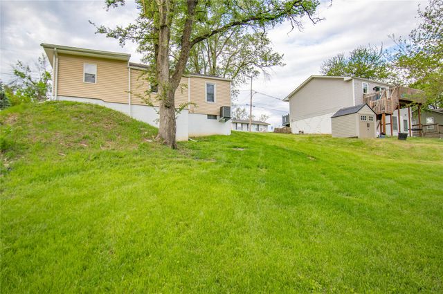 911 Frazier Avenue, Des Moines, IA 50315