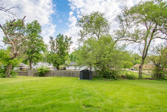 911 Frazier Avenue, Des Moines, IA 50315