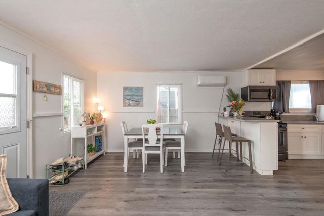 2138 2140 Reed Ave, San Diego, CA 92109