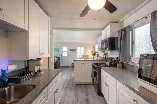 2138 2140 Reed Ave, San Diego, CA 92109