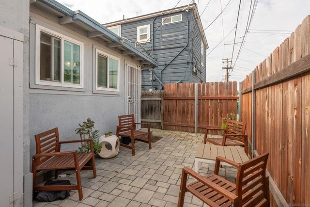 2138 2140 Reed Ave, San Diego, CA 92109