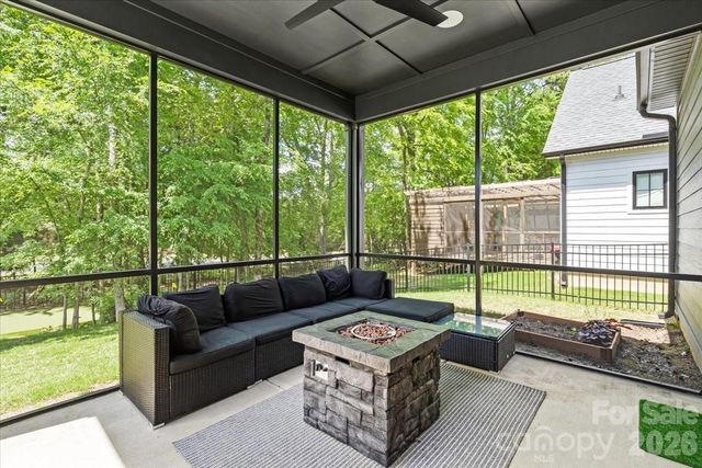 14125 Shelburne Village Drive, Charlotte, NC 28278