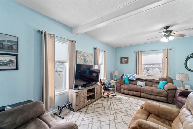 102 N West Avenue, Baxter, IA 50028