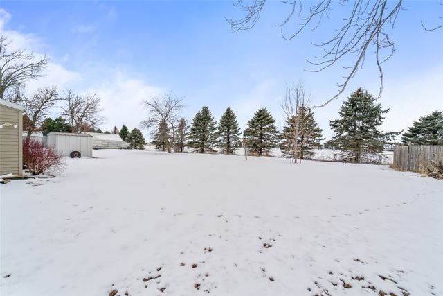 102 N West Avenue, Baxter, IA 50028