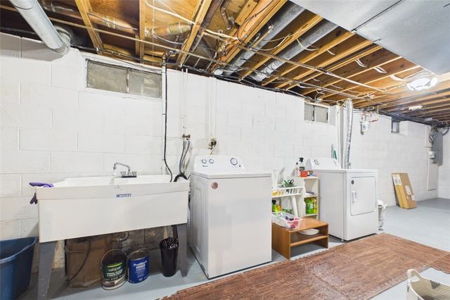 582 Watson Road, Perinton, NY 14450