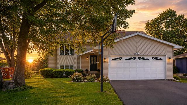 1530 Happy Valley Road, Crown Point, IN 46307