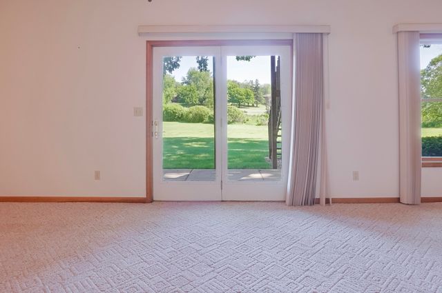 1530 Happy Valley Road, Crown Point, IN 46307