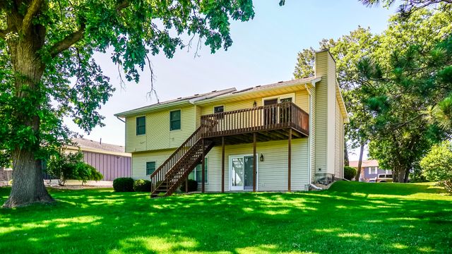 1530 Happy Valley Road, Crown Point, IN 46307