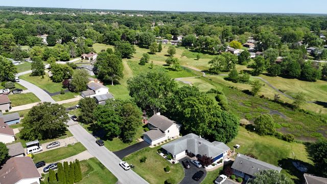 1530 Happy Valley Road, Crown Point, IN 46307