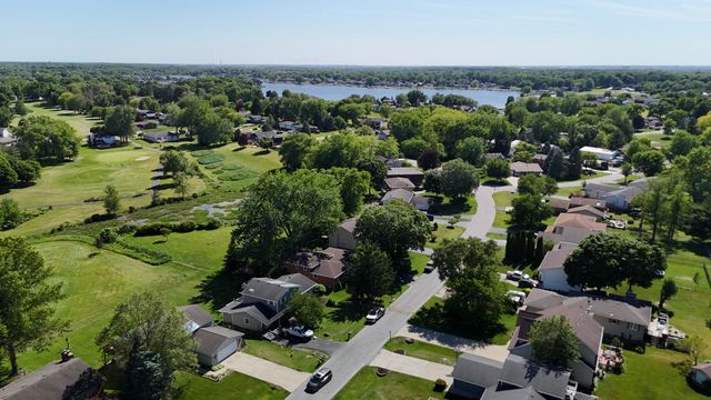 1530 Happy Valley Road, Crown Point, IN 46307