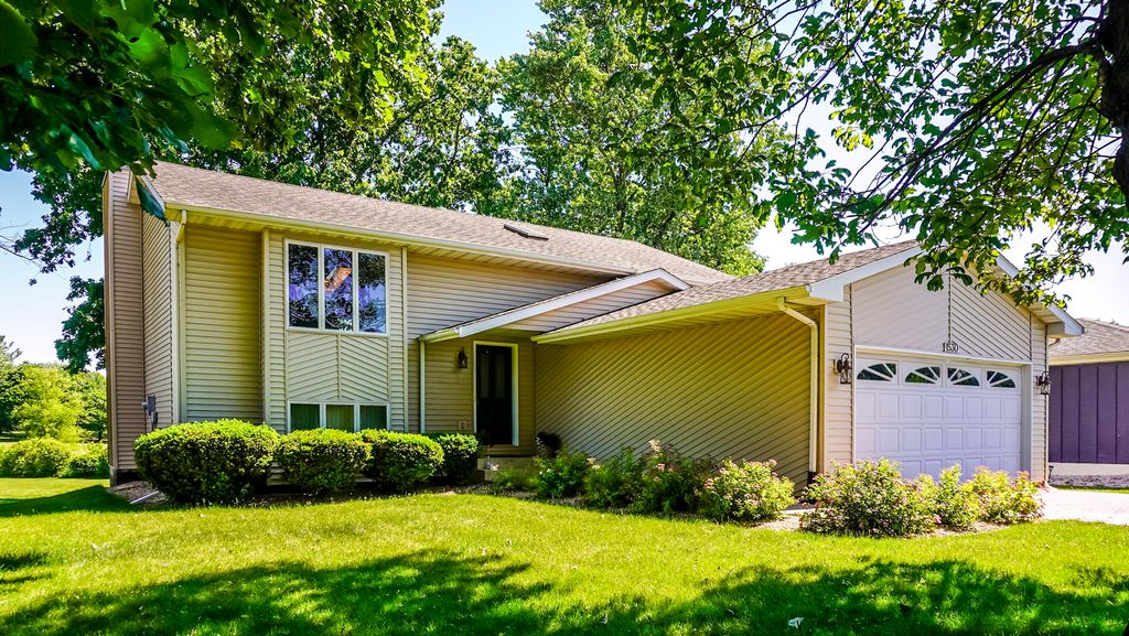 1530 Happy Valley Road, Crown Point, IN 46307