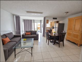 9300 W Flagler St 214C, Miami, FL 33174