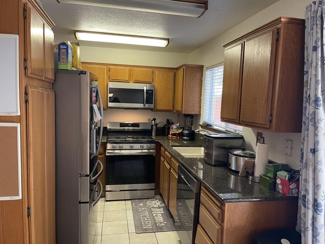 235 Touchstone Pl, West Sacramento, CA 95691
