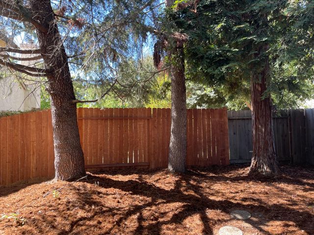 235 Touchstone Pl, West Sacramento, CA 95691