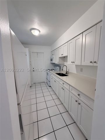 713 SW 13th Ave 3, Fort Lauderdale, FL 33312