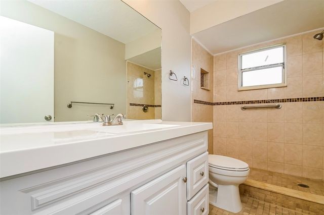 8419 BRANDEIS CIRCLE E, Sarasota, FL 34243