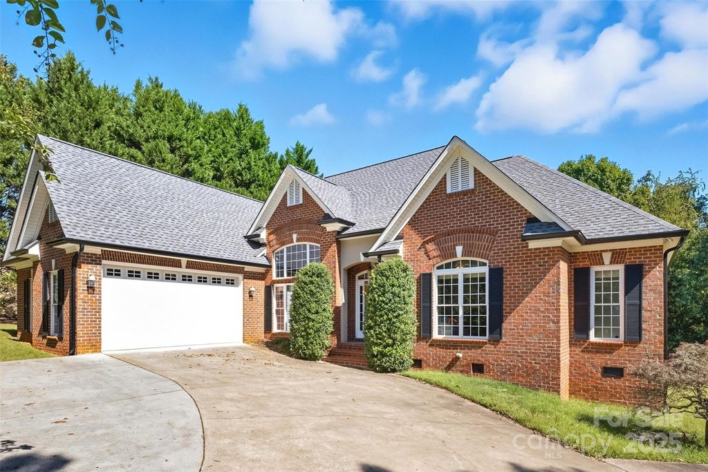 111 Ridgecrest Drive, Cherryville, NC 28021