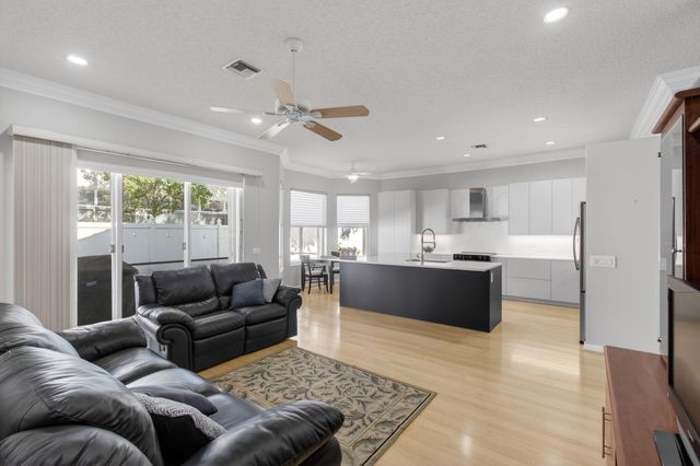 11777 Castellon Court, Boynton Beach, FL 33437