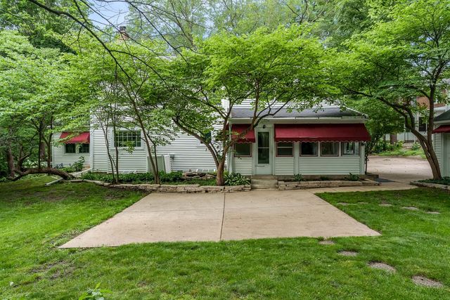 3025 E STATE Street, Rockford, IL 61108