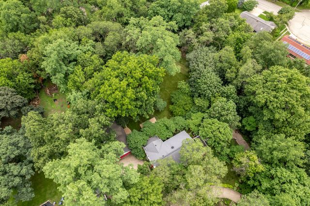 3025 E STATE Street, Rockford, IL 61108