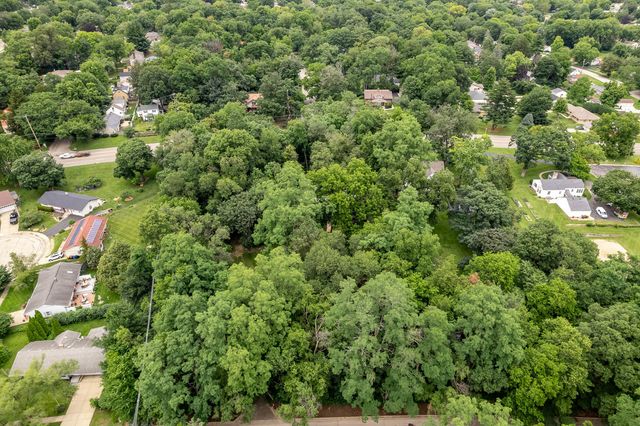 3025 E STATE Street, Rockford, IL 61108