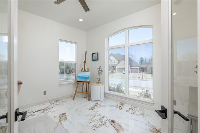 4281 W American Drive, Fayetteville, AR 72704