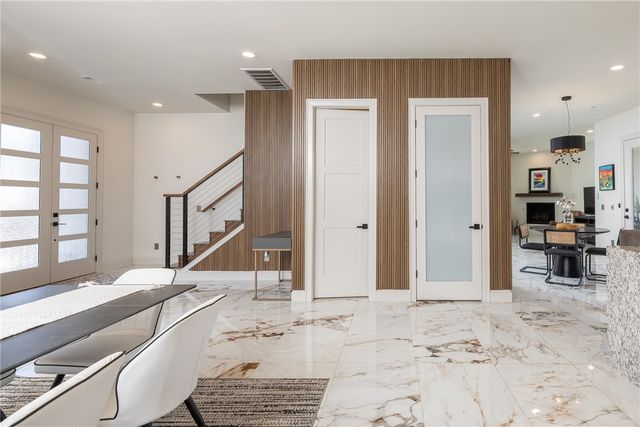 4281 W American Drive, Fayetteville, AR 72704