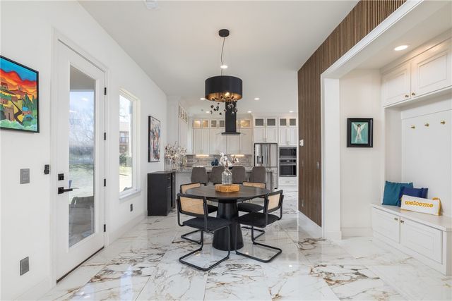 4281 W American Drive, Fayetteville, AR 72704