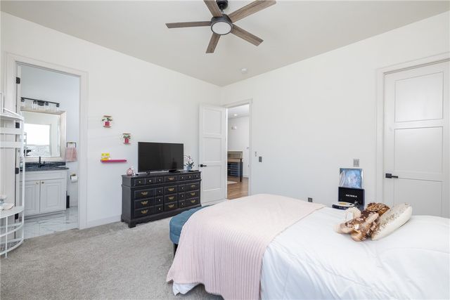 4281 W American Drive, Fayetteville, AR 72704